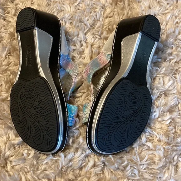 Leather Algeria by PG Lite Silver Sandals, Size  38 (size 8-8.5) - Picture 6 of 12